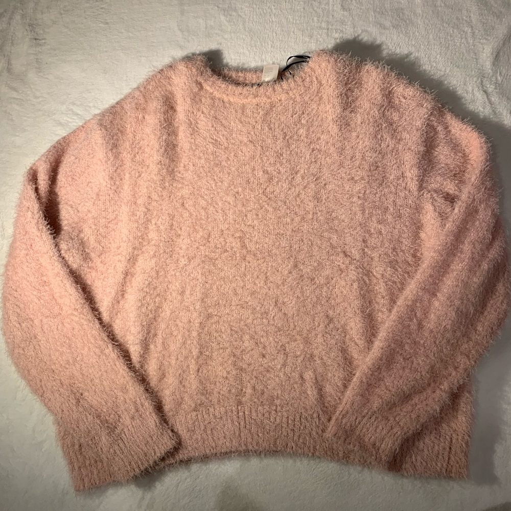 Fuzzy blush pink cropped sweater